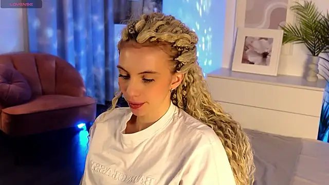 mia silkk online show from December 18, 2025, 6:19 am