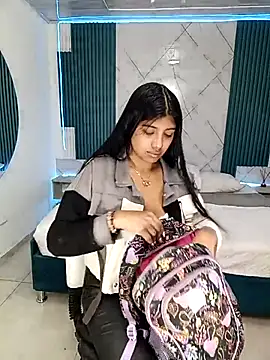 Briseida-White online show from October 18, 2025, 11:55 am