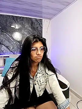 Briseida-White online show from October 20, 2025, 1:33 pm