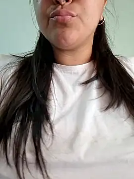 morenalatinaa online show from January 8, 2026, 1:46 pm