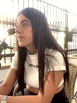 ElectraPink  online show from January 17, 2026, 1:05 pm