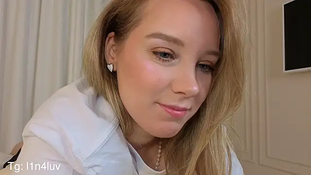 AIicaparkerc online show from November 11, 2025, 9:26 pm