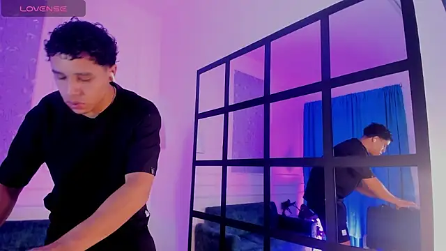 Adrian Volt online show from November 6, 2025, 2:56 am