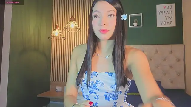 Snapshot of danna_peters chatting on January 6, 2026, 7:39 pm danna peters online show from January 6, 2026, 7:39 pm