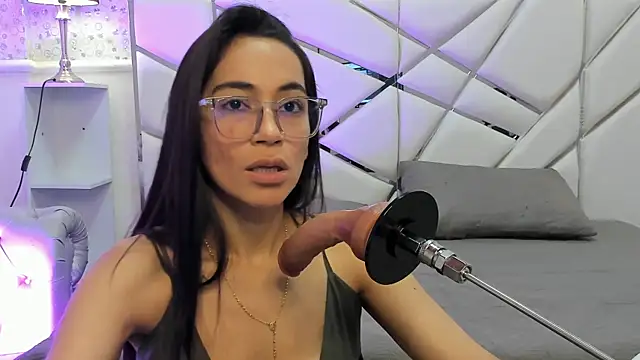 GabbiePrice online show from May 12, 2026, 2:36 pm