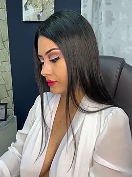  Isabella 1 online show from November 4, 2025, 2:32 am