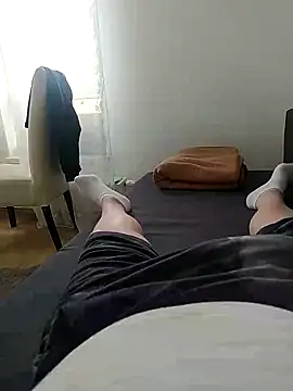 Snapshot of RaspuT002 chatting on February 27, 2026, 2:17 pm RaspuT002 online show from February 27, 2026, 2:17 pm