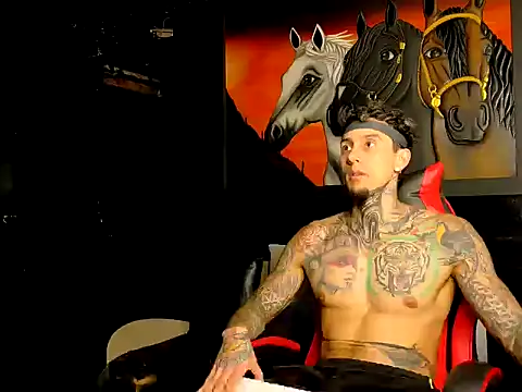 Molotov Explosive online show from November 14, 2025, 8:51 pm