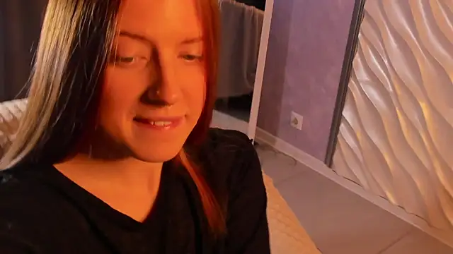 Snapshot of enarskaya chatting on October 17, 2025, 10:23 pm enarskaya online show from October 17, 2025, 10:23 pm