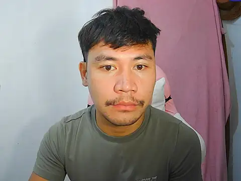 BennyHotPh online show from October 11, 2025, 4:22 am