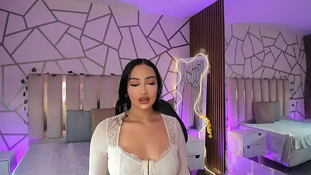 Snapshot of BEELLA_TAY1 chatting on May 3, 2026, 11:49 am BEELLA TAY1 online show from May 3, 2026, 11:49 am