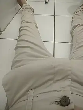 Snapshot of Guilhermekovaliosky chatting on December 15, 2025, 1:59 pm Guilhermekovaliosky online show from December 15, 2025, 1:59 pm