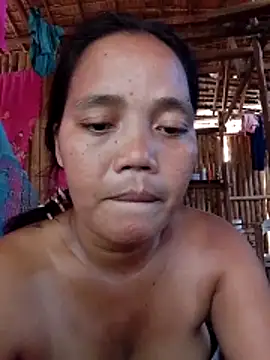 Snapshot of sweet_lara33 chatting on November 10, 2025, 6:01 am sweet lara33 online show from November 10, 2025, 6:01 am