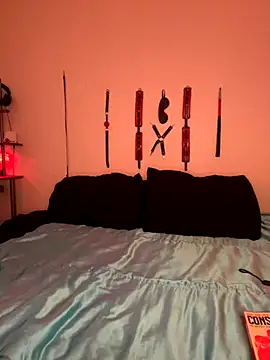 Snapshot of MiniMonroe chatting on November 26, 2025, 11:55 am MiniMonroe online show from November 26, 2025, 11:55 am