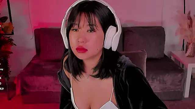 Snapshot of Erika_Kim chatting on February 4, 2026, 7:14 am Erika Kim online show from February 4, 2026, 7:14 am