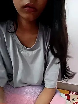 Mustardqueen online show from October 26, 2025, 5:41 pm