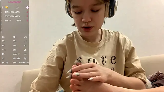 Snapshot of LorRebak chatting on December 19, 2025, 2:57 pm LorRebak online show from December 19, 2025, 2:57 pm