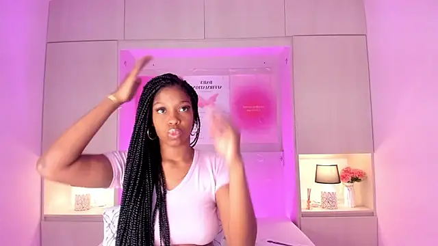 Snapshot of MaraBaker chatting on October 23, 2025, 12:15 pm MaraBaker online show from October 23, 2025, 12:15 pm