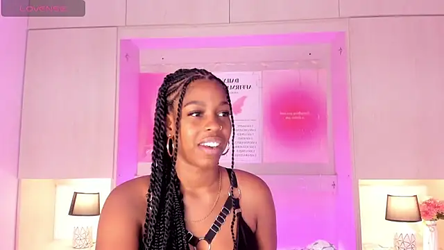 Snapshot of MaraBaker chatting on October 24, 2025, 12:12 pm MaraBaker online show from October 24, 2025, 12:12 pm