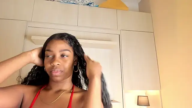 Snapshot of MaraBaker chatting on November 18, 2025, 11:58 am MaraBaker online show from November 18, 2025, 11:58 am