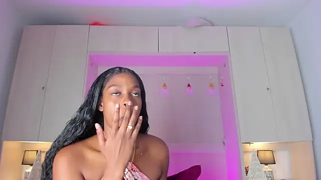 Snapshot of MaraBaker chatting on November 27, 2025, 8:11 pm MaraBaker online show from November 27, 2025, 8:11 pm