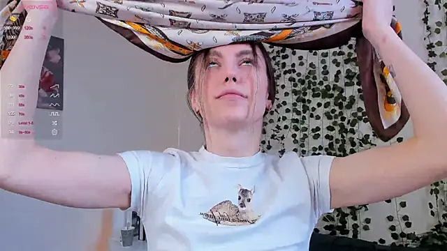 Snapshot of sweet_and_flirt chatting on November 19, 2025, 6:46 am sweet and flirt online show from November 19, 2025, 6:46 am