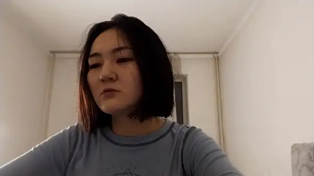 Lyndasilk online show from December 3, 2025, 5:22 pm