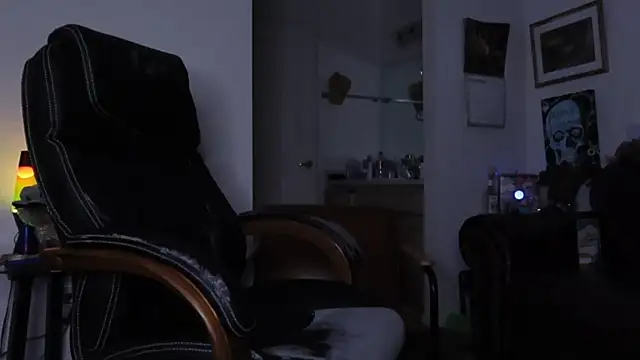 Snapshot of BellaBlueBBW chatting on March 18, 2026, 12:30 pm BellaBlueBBW online show from March 18, 2026, 12:30 pm