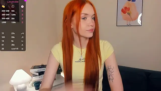 Snapshot of Foxy_blush chatting on January 12, 2026, 8:03 pm Foxy blush online show from January 12, 2026, 8:03 pm