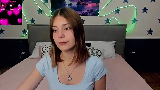 Snapshot of MargoChill chatting on October 27, 2025, 2:21 pm MargoChill online show from October 27, 2025, 2:21 pm