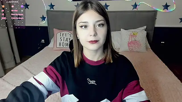 Snapshot of MargoChill chatting on November 6, 2025, 2:18 pm MargoChill online show from November 6, 2025, 2:18 pm