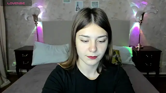 Snapshot of MargoChill chatting on December 4, 2025, 2:15 pm MargoChill online show from December 4, 2025, 2:15 pm