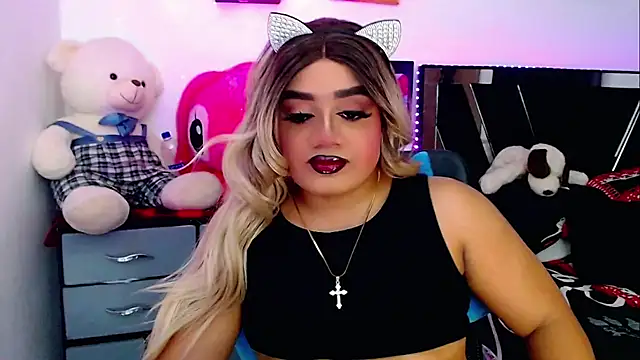 Snapshot of Sofiabigcock22 chatting on November 2, 2025, 12:35 am Sofiabigcock22 online show from November 2, 2025, 12:35 am