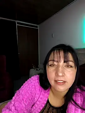 kitten25-hott online show from October 17, 2025, 2:26 am