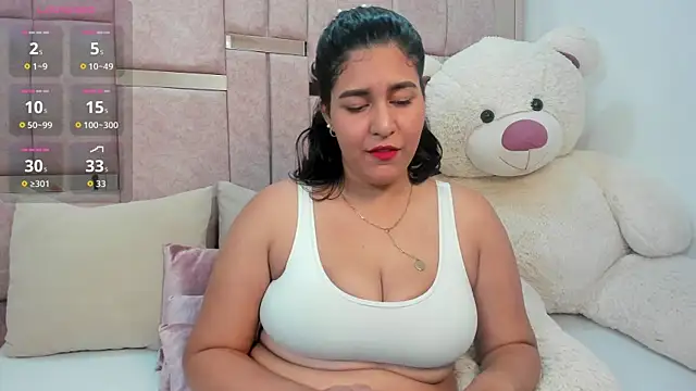 denisse khan online show from October 20, 2025, 10:54 pm