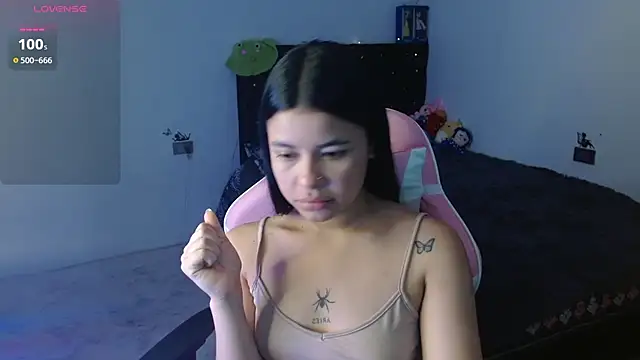 Snapshot of Megan_ve chatting on November 24, 2025, 1:49 am Megan ve online show from November 24, 2025, 1:49 am