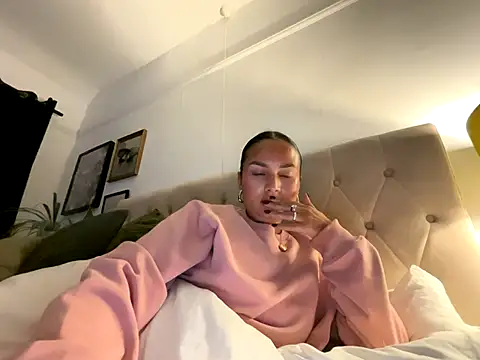 sexygoddessjessy online show from October 15, 2025, 7:47 pm