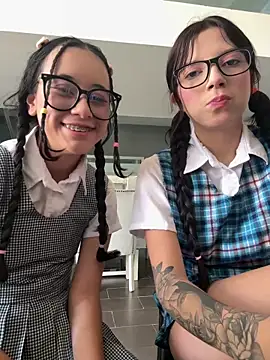 Snapshot of l0lita_sweet chatting on January 16, 2026, 3:27 pm l0lita sweet online show from January 16, 2026, 3:27 pm