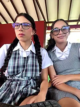 Snapshot of l0lita_sweet chatting on February 10, 2026, 4:22 pm l0lita sweet online show from February 10, 2026, 4:22 pm