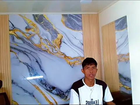 Snapshot of Mick_storm chatting on October 29, 2025, 6:42 pm Mick storm online show from October 29, 2025, 6:42 pm