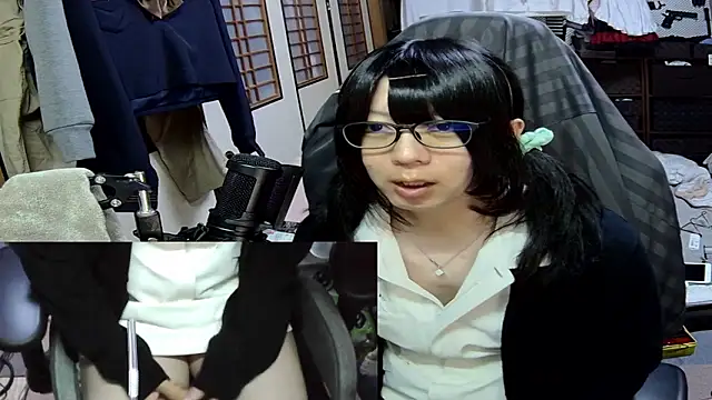 Snapshot of harinyanxxx chatting on February 26, 2026, 3:00 pm harinyanxxx online show from February 26, 2026, 3:00 pm