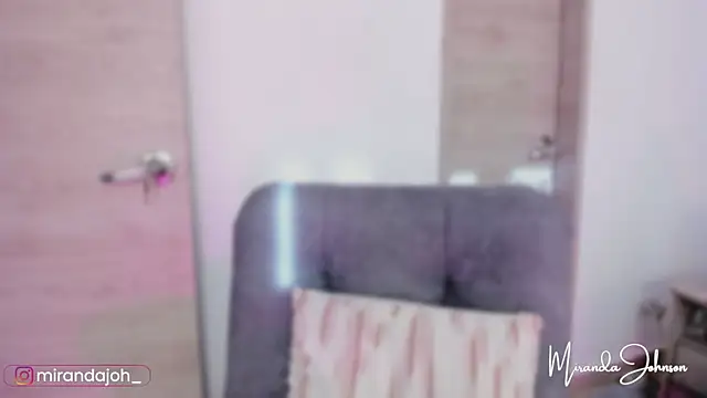 MirandaJohnson  online show from November 10, 2025, 12:37 pm