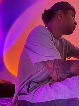 Sweett pain online show from November 26, 2025, 3:51 am