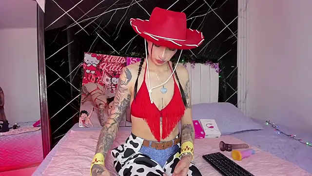 Snapshot of Candy_leilaa3 chatting on December 5, 2025, 4:32 am Candy leilaa3 online show from December 5, 2025, 4:32 am