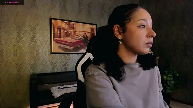 Snapshot of Aisha_Goldstein chatting on November 29, 2025, 12:08 pm Aisha Goldstein online show from November 29, 2025, 12:08 pm