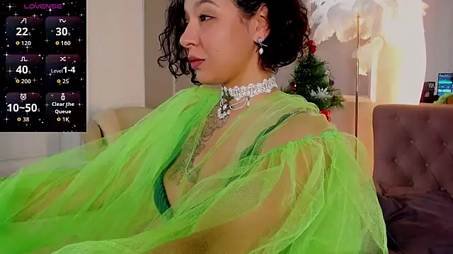 Snapshot of Aisha_Goldstein chatting on December 18, 2025, 5:57 am Aisha Goldstein online show from December 18, 2025, 5:57 am