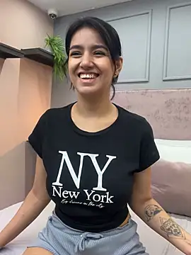 Snapshot of 1evelinewood chatting on February 27, 2025, 2:54 pm 1evelinewood online show from February 27, 2025, 2:54 pm