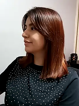 Snapshot of 1evelinewood chatting on February 17, 2026, 1:18 pm 1evelinewood online show from February 17, 2026, 1:18 pm