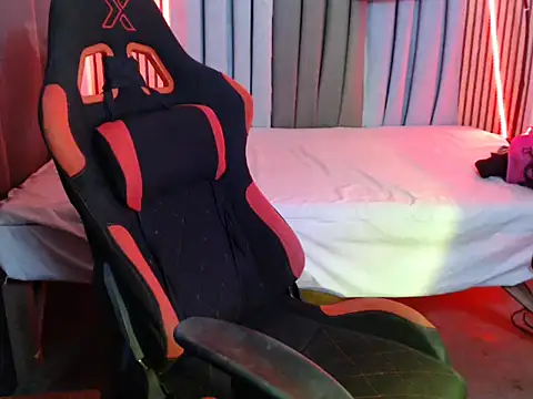 kettie  online show from November 27, 2025, 9:33 am