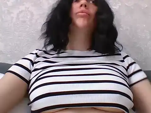 Snapshot of Yanorell chatting on March 4, 2026, 6:41 am Yanorell online show from March 4, 2026, 6:41 am